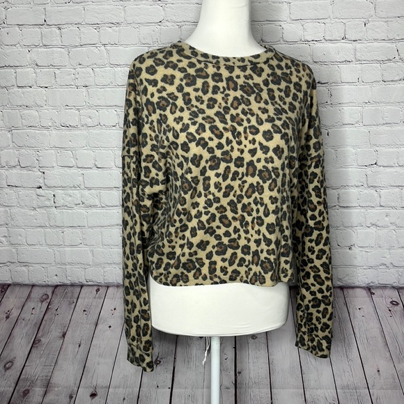 gaze Sweaters - Gaze Leopard Print Super Soft Crop Sweater